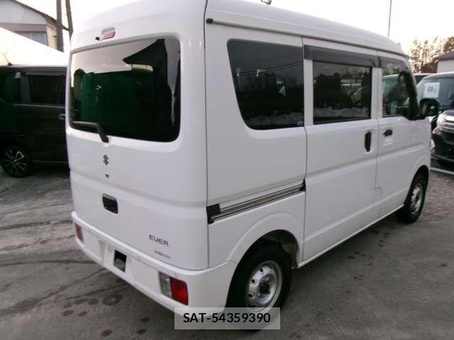 Suzuki EVERY 2021-07 6717460-4