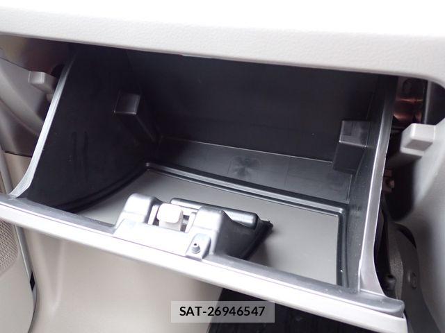 Suzuki EVERY 2024-03 6817468-9