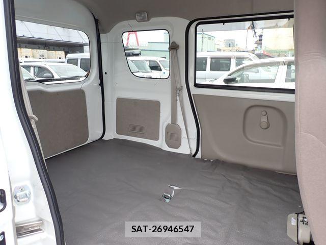 Suzuki EVERY 2024-03 6817468-14
