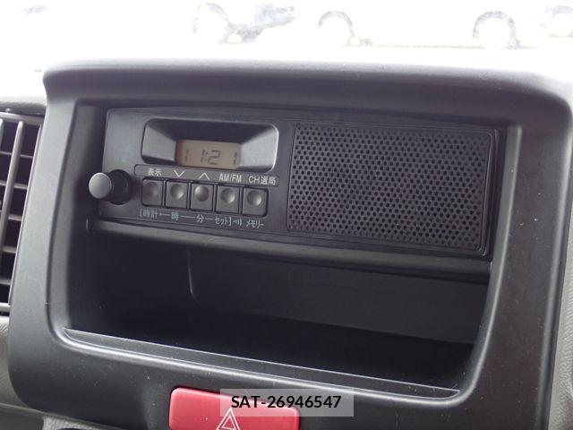 Suzuki EVERY 2024-03 6817468-8