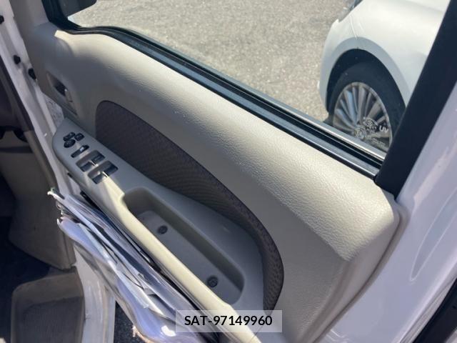 Suzuki EVERY 2023-03 6913762-10