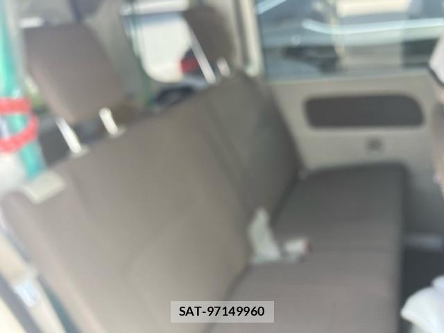 Suzuki EVERY 2023-03 6913762-11