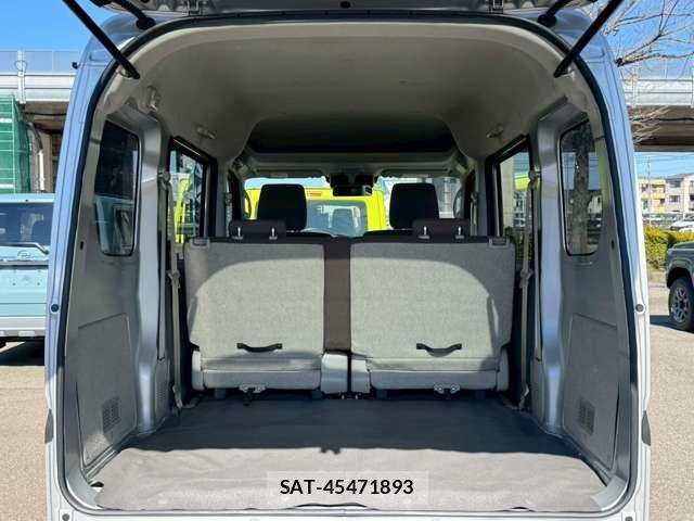 Suzuki EVERY 2025-02 6913747-13