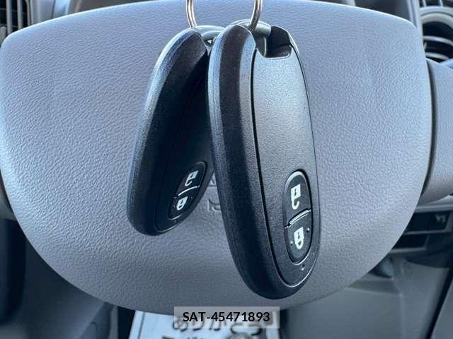 Suzuki EVERY 2025-02 6913747-18
