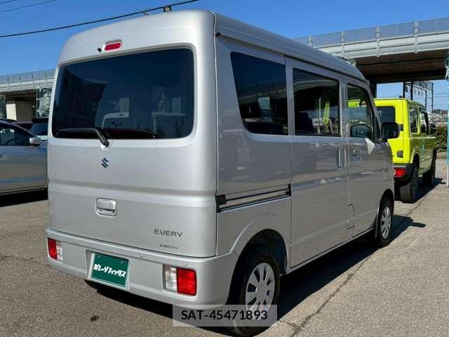 Suzuki EVERY 2025-02 6913747-6