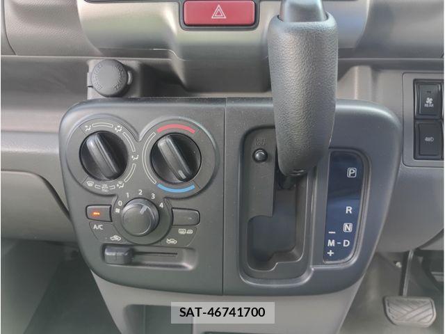 Suzuki EVERY 2021-05 6913748-12