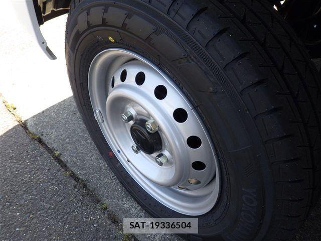 Suzuki EVERY 2026-03 7021695-14