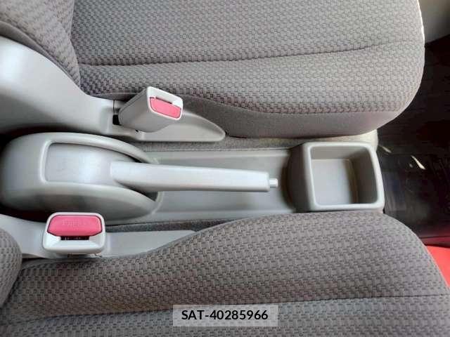 Suzuki EVERY 2024-04 7060944-11