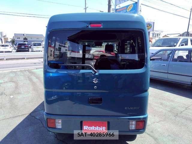 Suzuki EVERY 2024-04 7060944-4