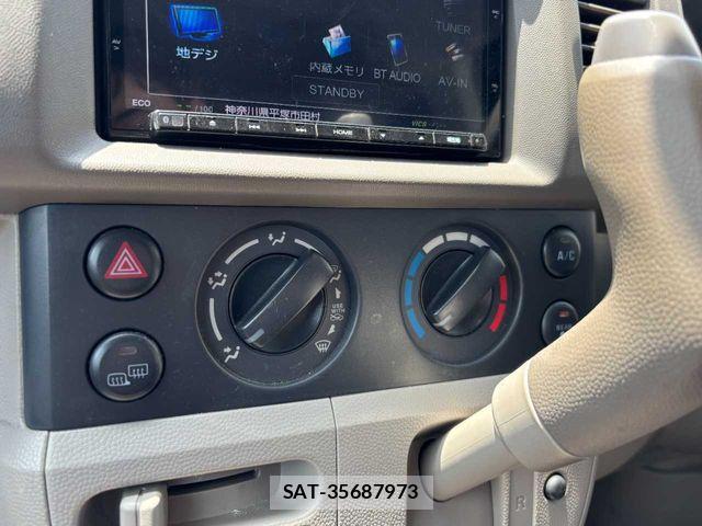Suzuki EVERY 2010-08 7225699-9