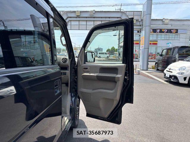 Suzuki EVERY 2010-08 7225699-15