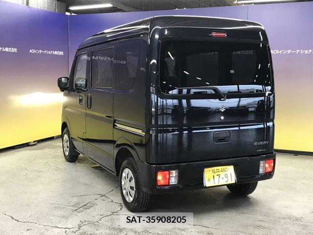 Suzuki EVERY 2024-11 7225704-5