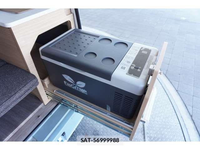 Suzuki EVERY 2023-11 7225701-9