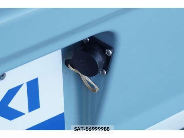 Suzuki EVERY 2023-11 7225701-16