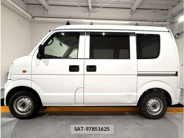 Suzuki EVERY 2010-05 7252493-4