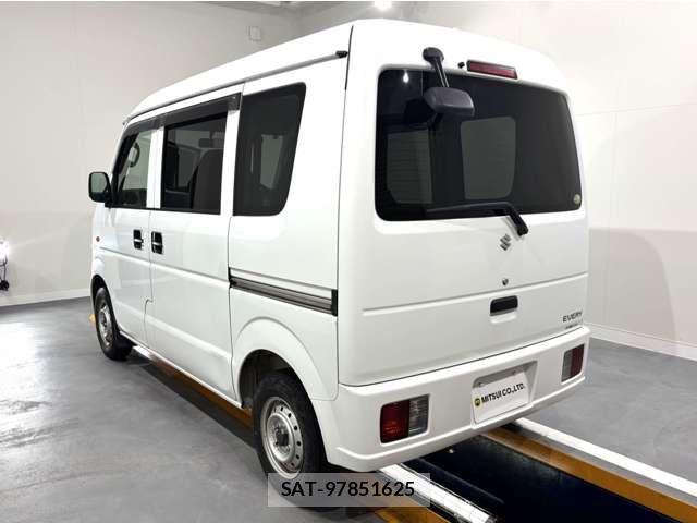 Suzuki EVERY 2010-05 7252493-5