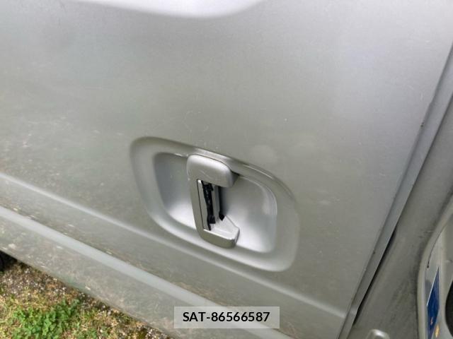 Suzuki EVERY 2004-04 7330422-13