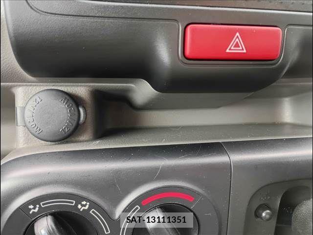 Suzuki EVERY 2018-06 7330421-10