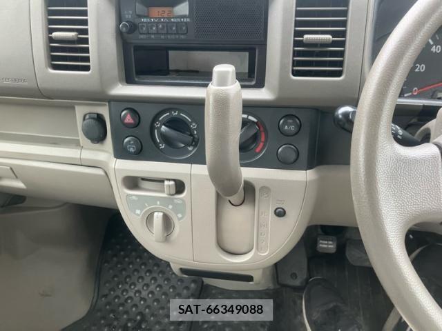Suzuki EVERY 2014-05 7360041-17