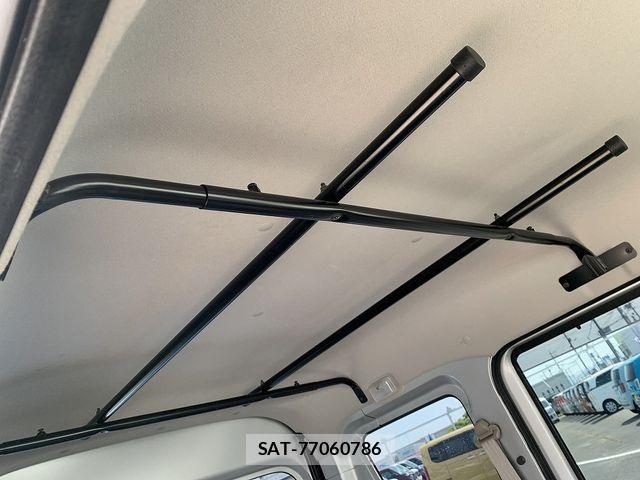 Suzuki EVERY 2018-03 7360038-23
