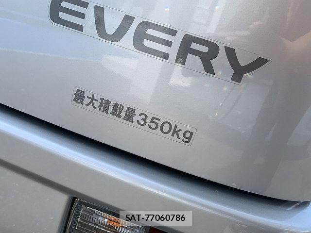 Suzuki EVERY 2018-03 7360038-25