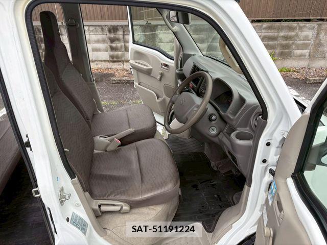 Suzuki EVERY 2016-04 7360031-9