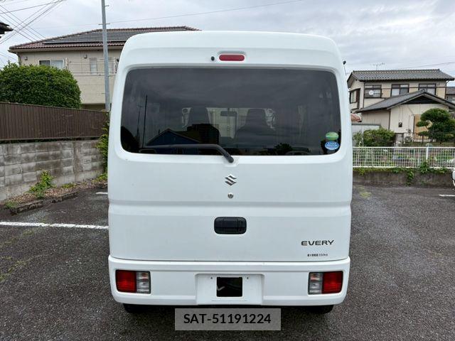 Suzuki EVERY 2016-04 7360031-4