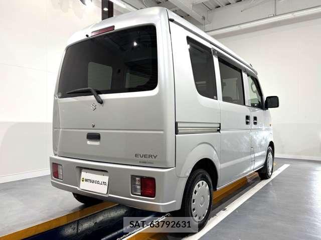 Suzuki EVERY 2013-06 7360039-7