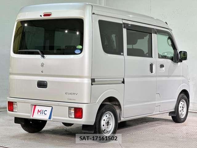 Suzuki EVERY 2021-03 7458193-4