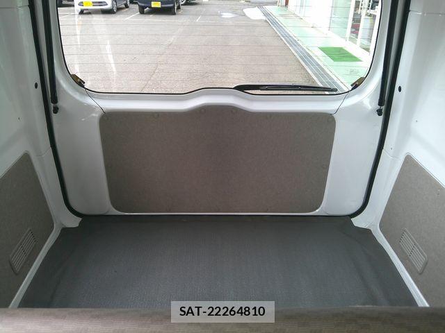 Suzuki EVERY 2022-05 7562939-23