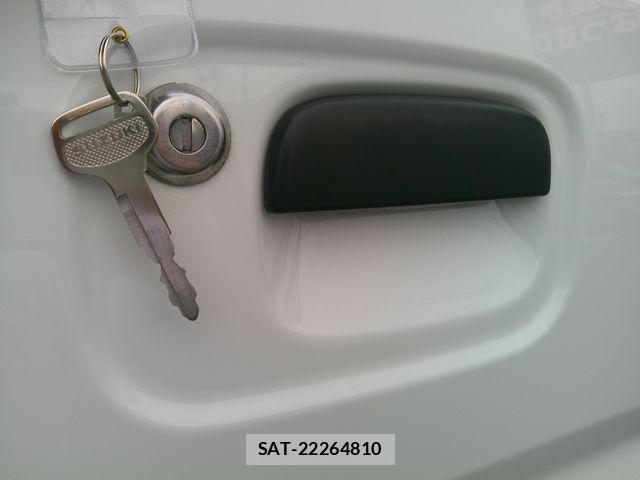 Suzuki EVERY 2022-05 7562939-5