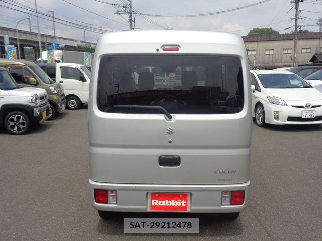 Suzuki EVERY 2023-08 7620514-10