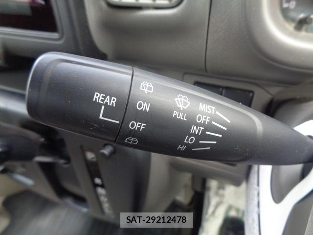 Suzuki EVERY 2023-08 7620514-19