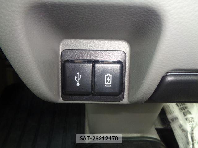 Suzuki EVERY 2023-08 7620514-22
