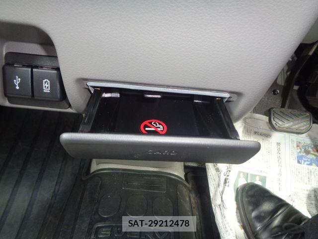 Suzuki EVERY 2023-08 7620514-23