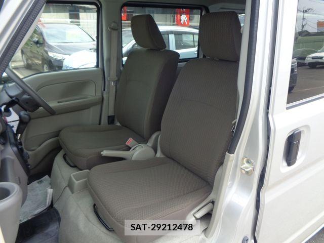 Suzuki EVERY 2023-08 7620514-26