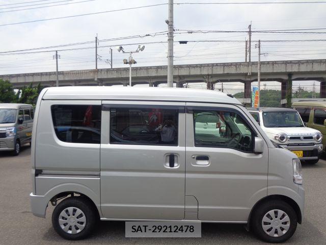 Suzuki EVERY 2023-08 7620514-3