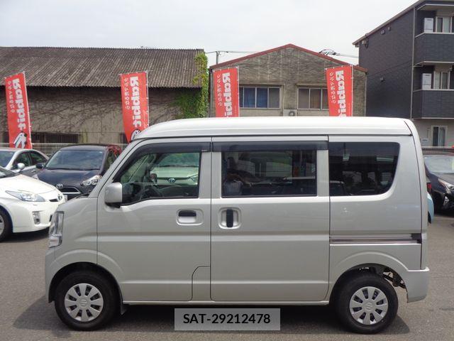 Suzuki EVERY 2023-08 7620514-4