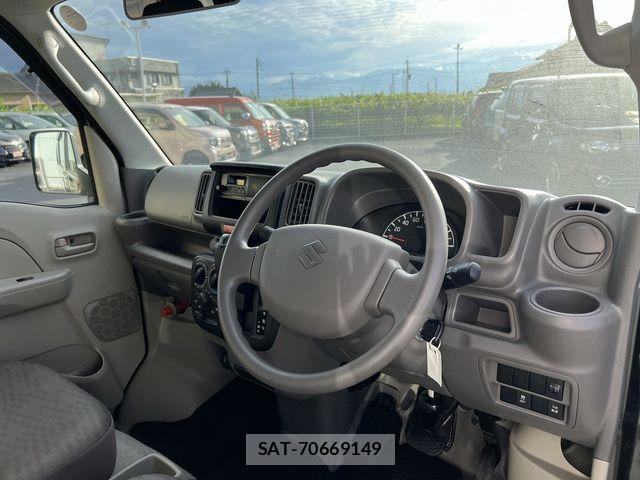 Suzuki EVERY 2023-10 7620511-10