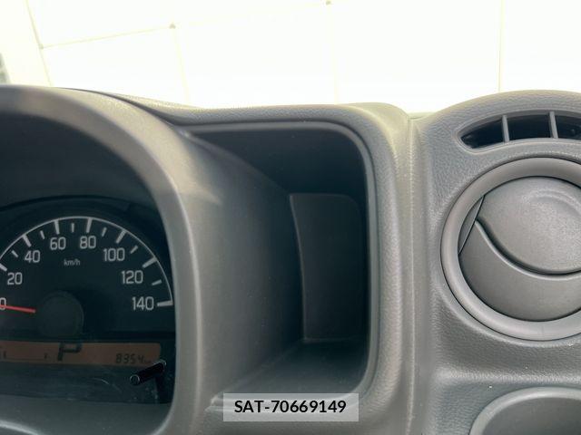 Suzuki EVERY 2023-10 7620511-17