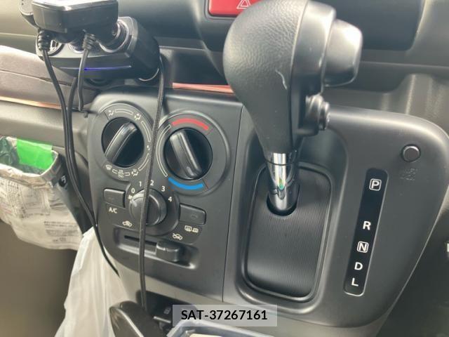 Suzuki EVERY 2025-04 7620509-17