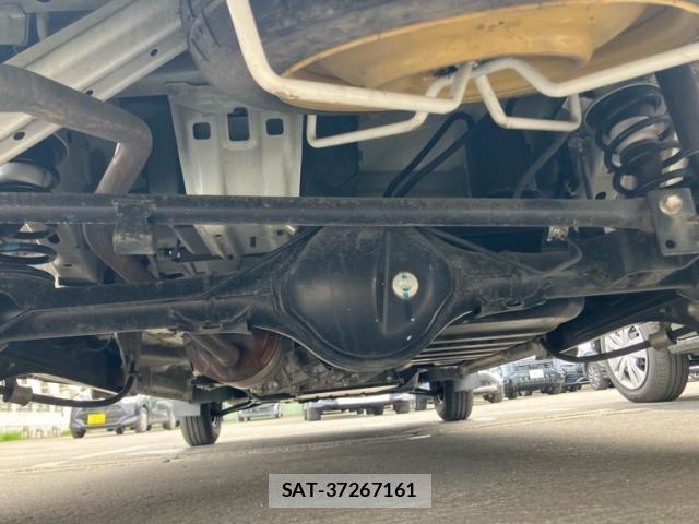Suzuki EVERY 2025-04 7620509-23