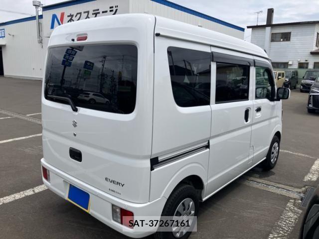 Suzuki EVERY 2025-04 7620509-4