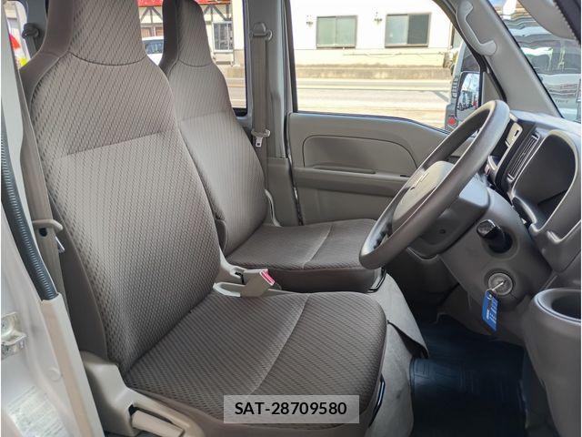 Suzuki EVERY 2019-06 7620517-10