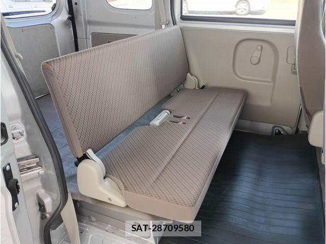 Suzuki EVERY 2019-06 7620517-11