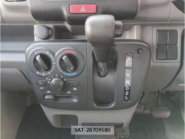 Suzuki EVERY 2019-06 7620517-13