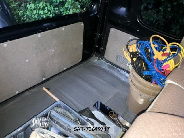 Suzuki EVERY 2010-05 7729418-11