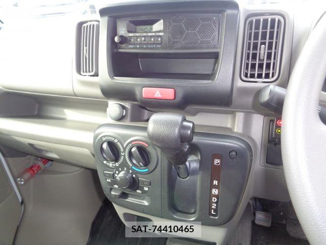 Suzuki EVERY 2019-06 7729414-14