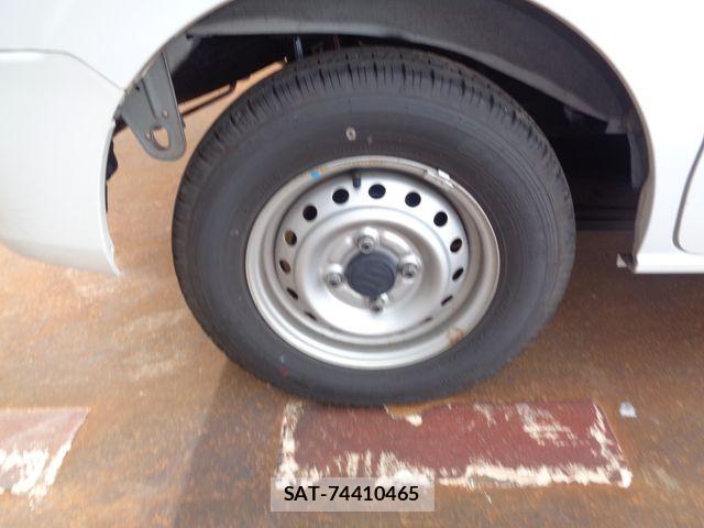 Suzuki EVERY 2019-06 7729414-17