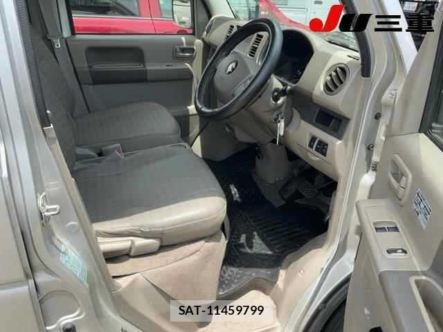 Suzuki EVERY 2014-01 7789583-1